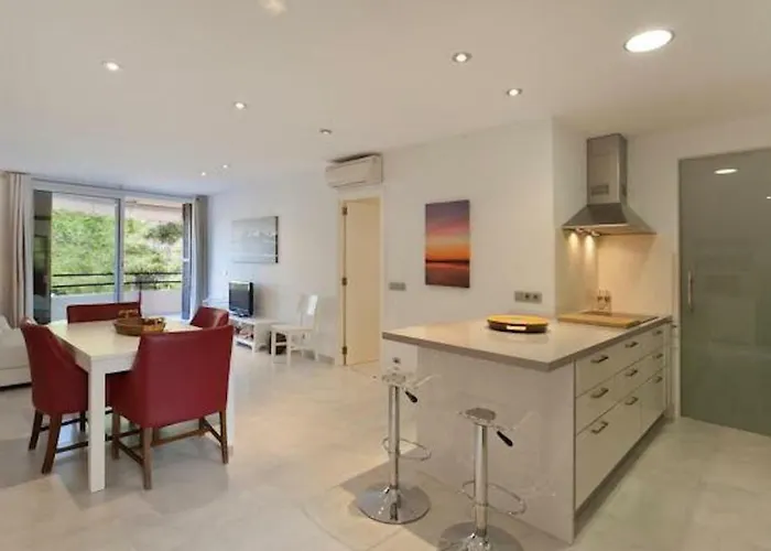 Near The Pine Walk Апартаменти